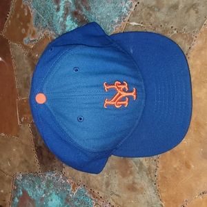 Vintage.  Made in USA. New Era. NEW YORK METS. Fitted size 7 1/2